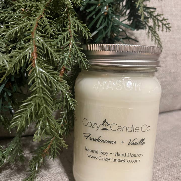 Frankincense and Vanilla Soy Candle for wholesale by Cozy Candle Co