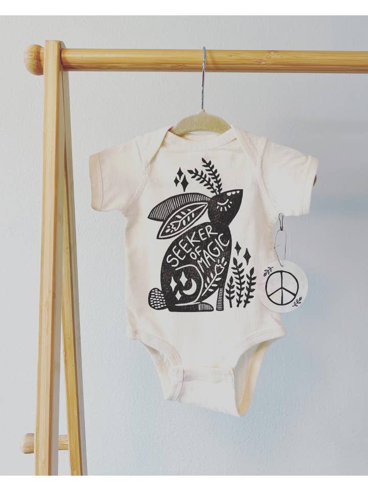 Hippie Baby Co – wholesale Overall - Baby – Sökare av Magic Baby Bodysuit, Kanin baby outfit.