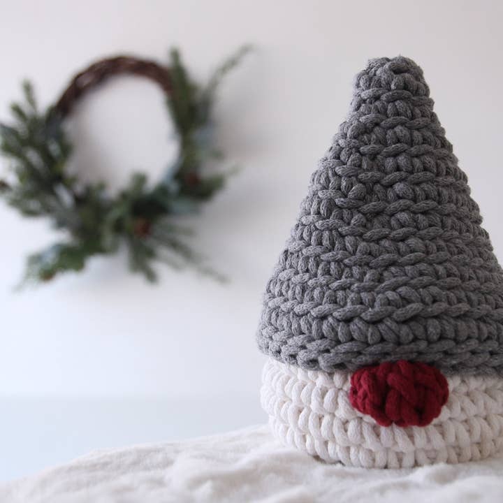 Cesta navideña de ganchillo con forma de gnomo para venta al por mayor de Zuri House