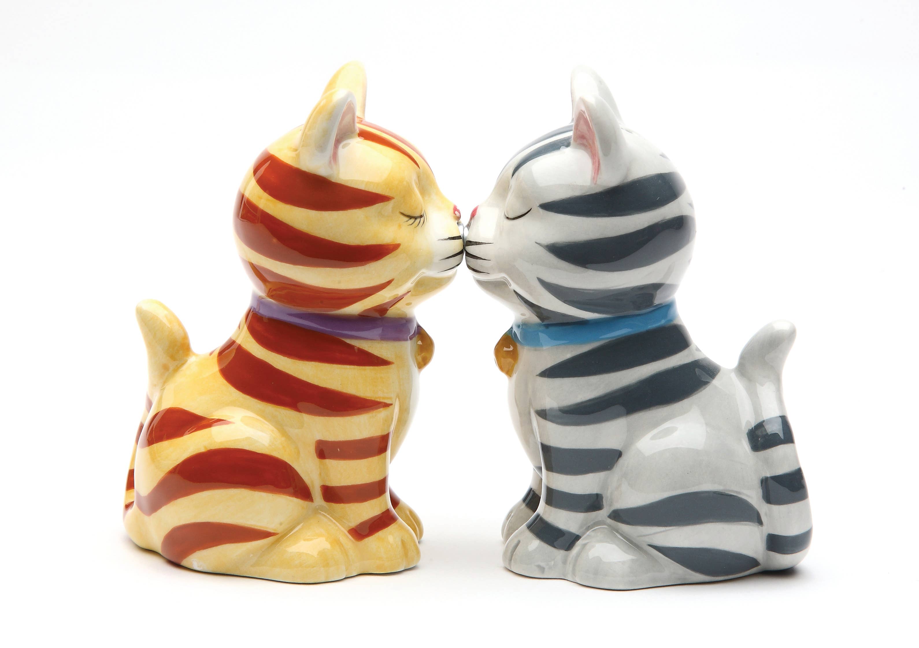 Pacific Trading - Wholesale Salt & Pepper Shaker Set - Kittens Salt and Pepper Shaker Set1