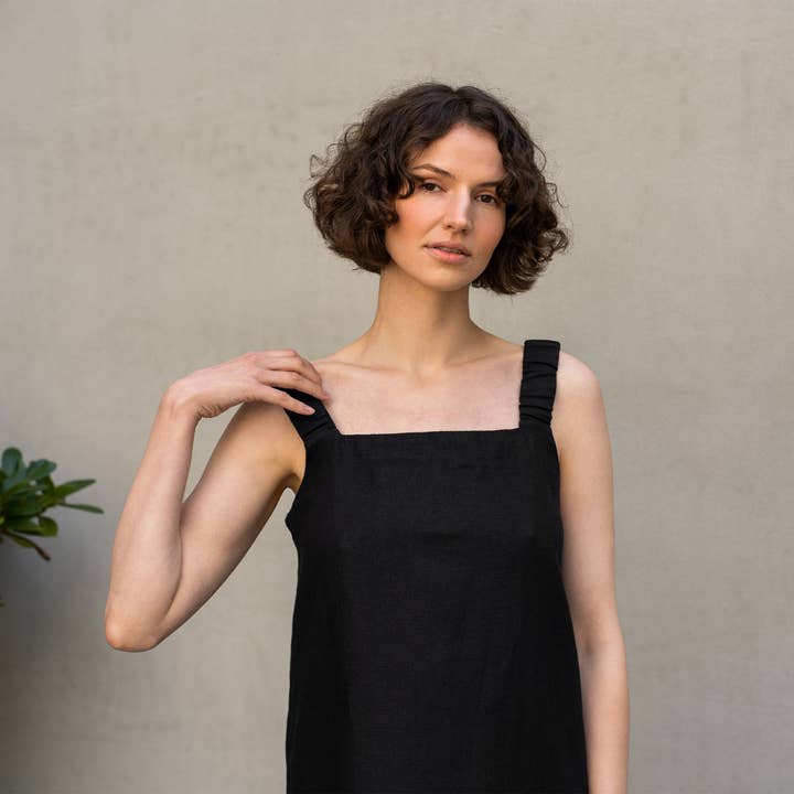 menique - Venta al por mayor Vestido - Mujer - Vestido Largo Peto de Lino Fiona con Escote Cuadrado - Vestido Casual5