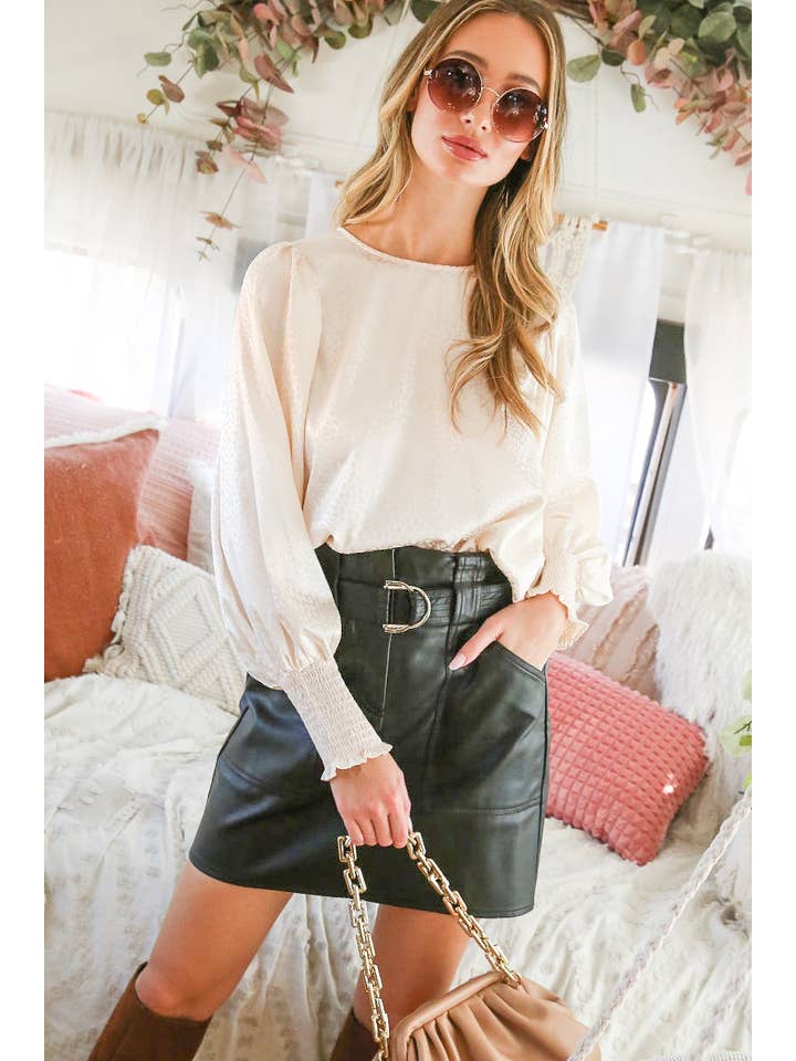 Vine & Love - Wholesale Blouse - Women's - Round neck balloon sleeves satin blouse VT601983