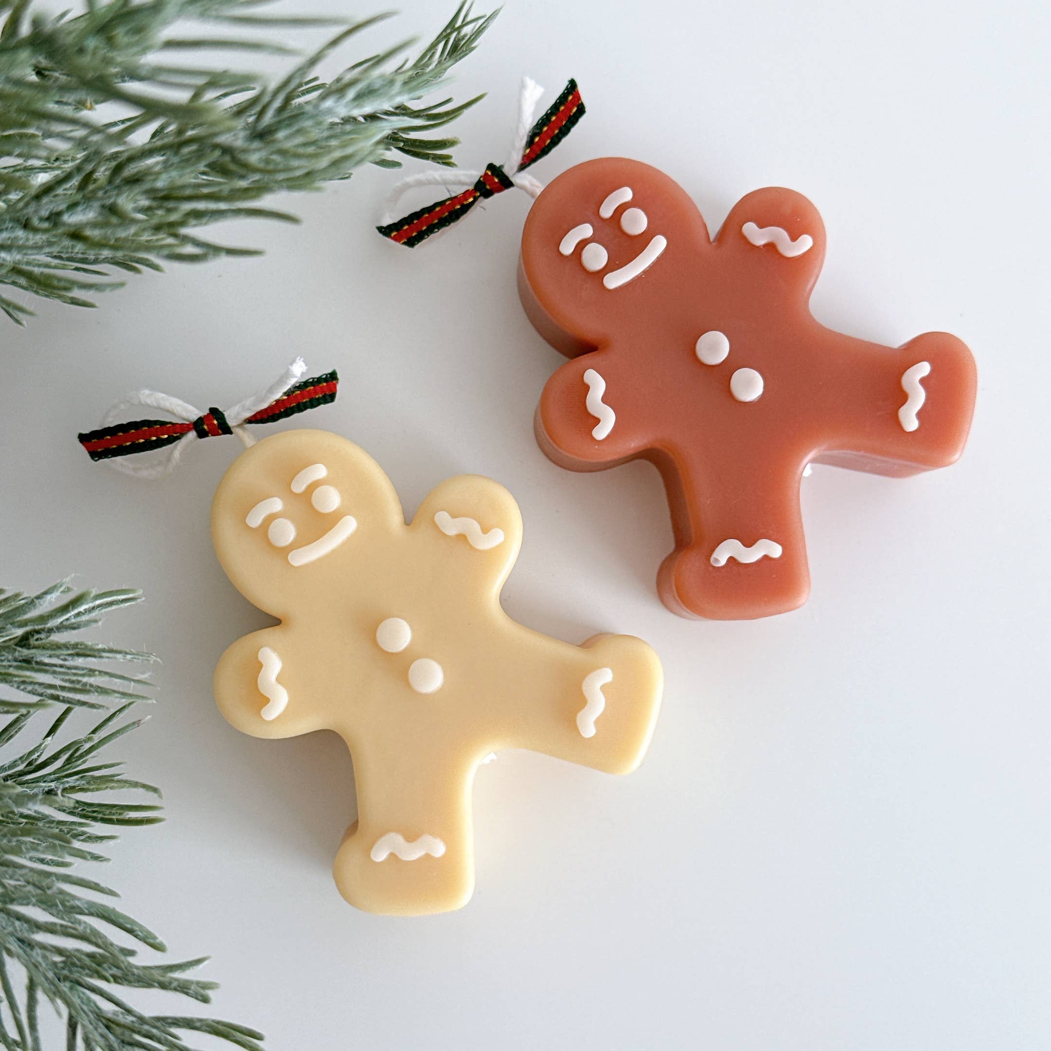 The Cutest Hits - Wholesale Novelty Candle - Gingerbread Man Candle | Small Christmas Candle Gift3