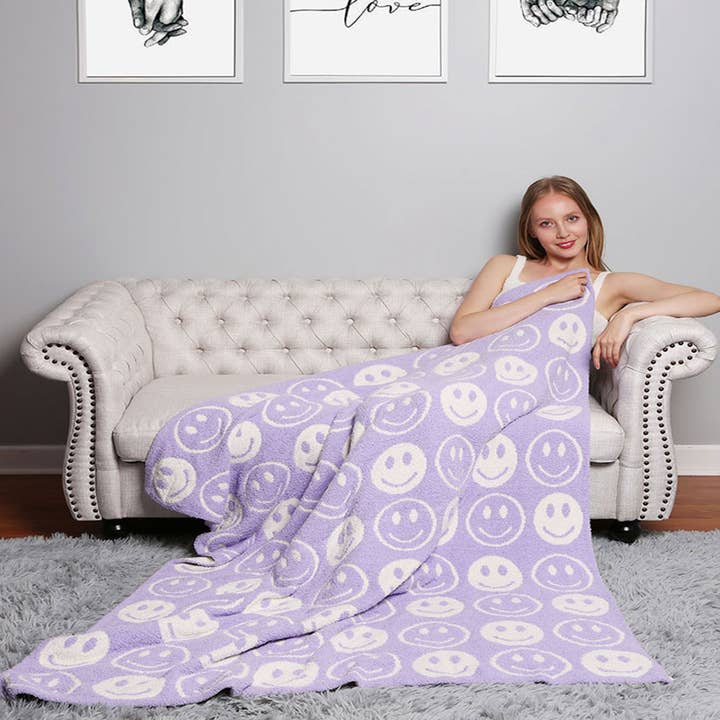 Fashion City - Wholesale Throw Blanket - Happy Face Patterned Throw Blanket2
