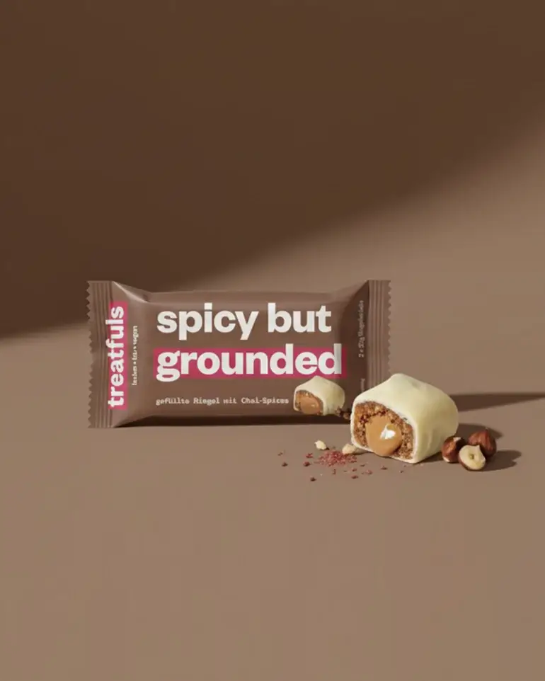 treatfuls - Wholesale Chocolate Bar - white chocolate chai latte bar filling organic + vegan3