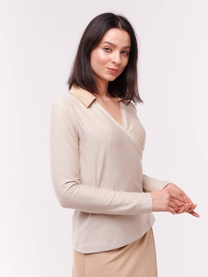 Top avvolgente con colletto Manica lunga color crema per la vendita all'ingrosso da parte di SPARKIES