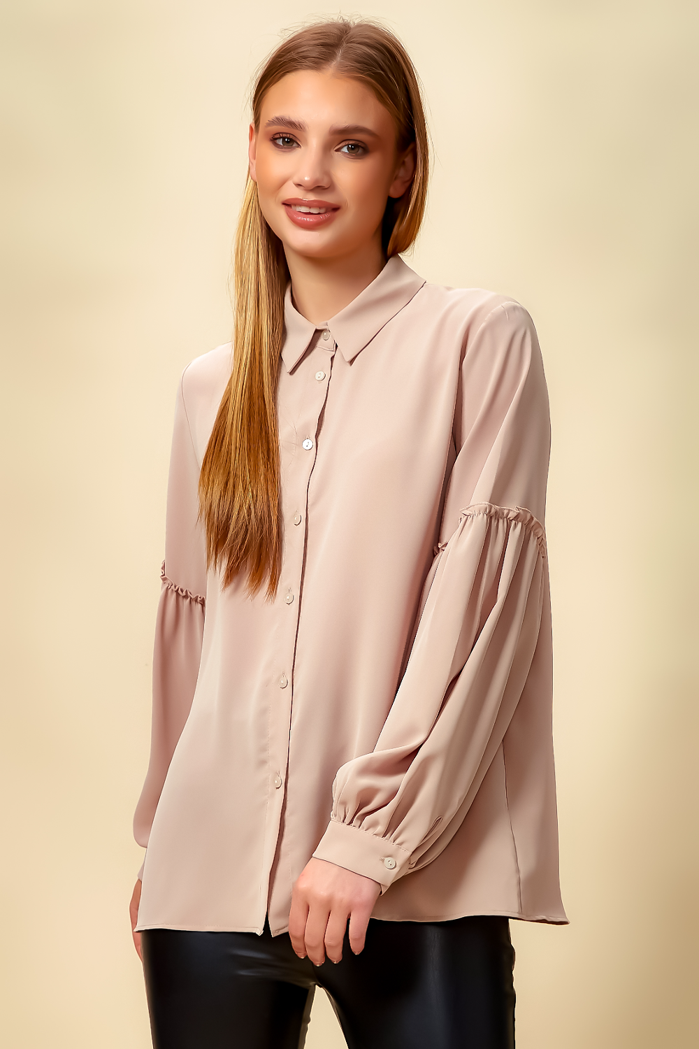 Rosa Hemd mit Patchworkärmeln in Hellrosa für den Großhandel auf Faire0