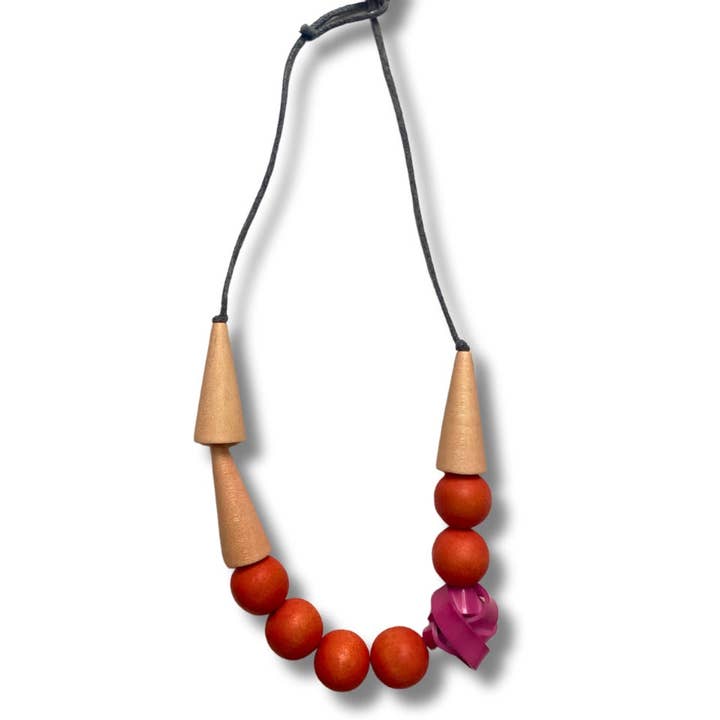 Bijondo - Wholesale Beaded/Pearl Necklace - Wood & Resin Necklace Tilly9
