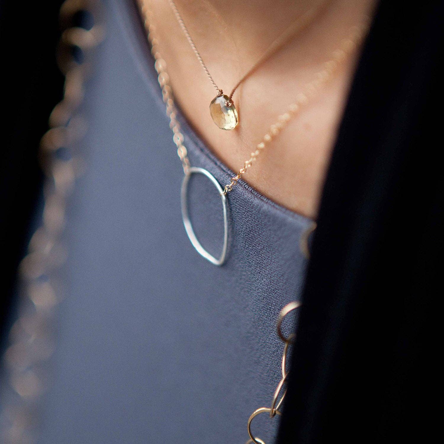 Britta Ambauen Jewelry - Vente Colliers à pendentif - Collier cercle imparfait3