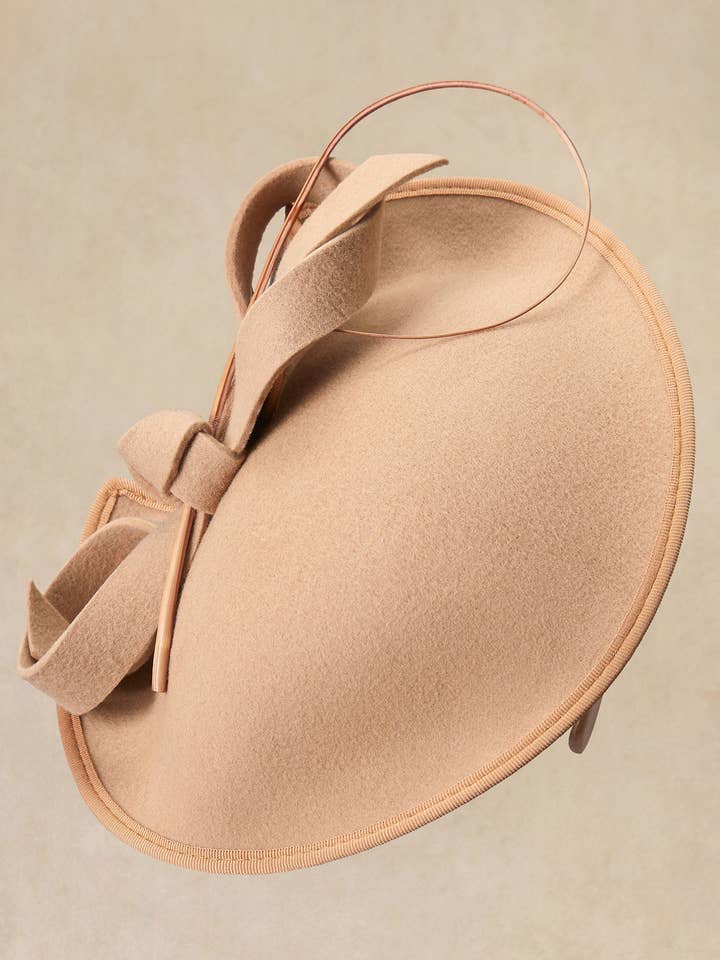 Eleganter Filz-Bow-Derby-Fascinator für den Großhandel von BABEYOND