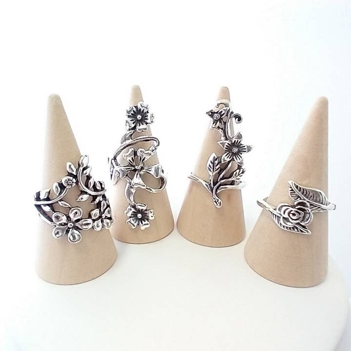 Set di 4 anelli a forma di foglia e fiore, anello naturale, anello estivo per la vendita all'ingrosso da parte di Piccadilly Pendants