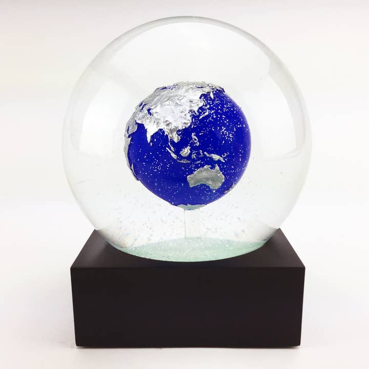 CoolSnowGlobes - Wholesale Snow Globe - Big Blue Marble Snow Globe3