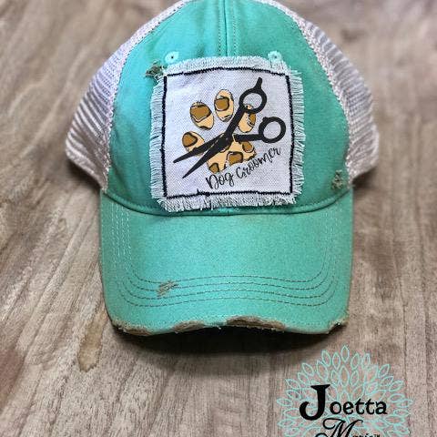 Joetta Marie – Großhandel Trucker-Cap – Damen – Hundefrisuren-Aufnäher mit Fransen