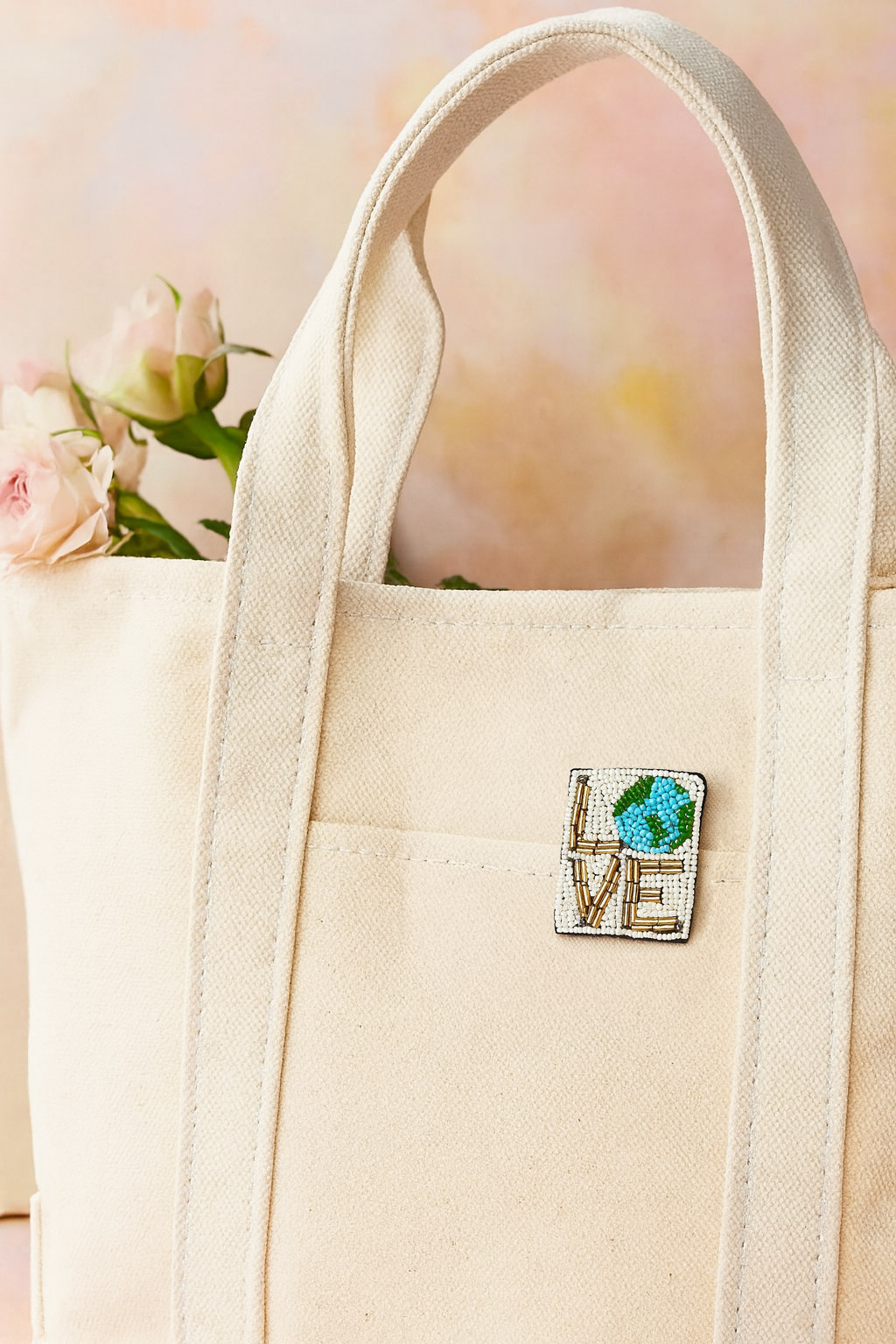 Matr Boomie Fair Trade - Vente Broches - Broche en perles Bala Mani Love Mother Earth, fabriquée à la main2