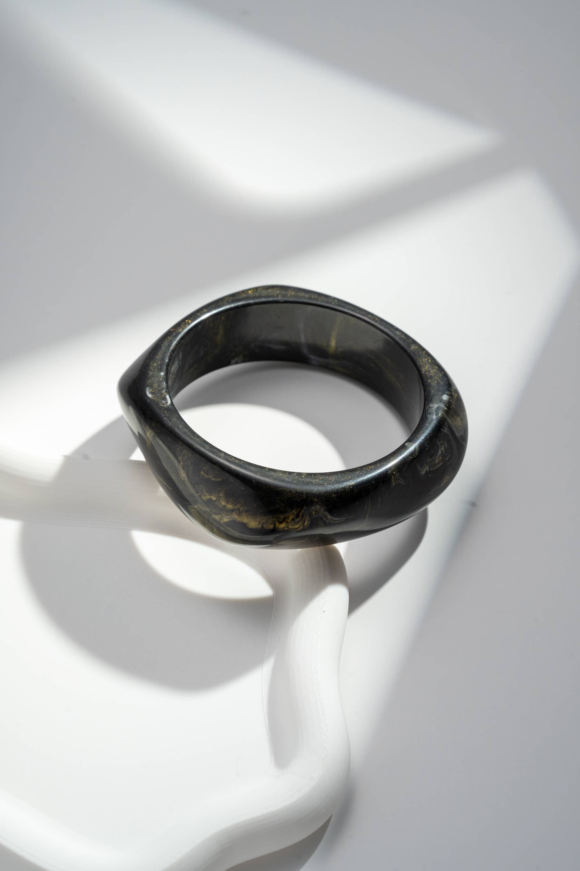 COSMOS - Wholesale Bangle Bracelet - Marble-effect resin bangle bracelet2