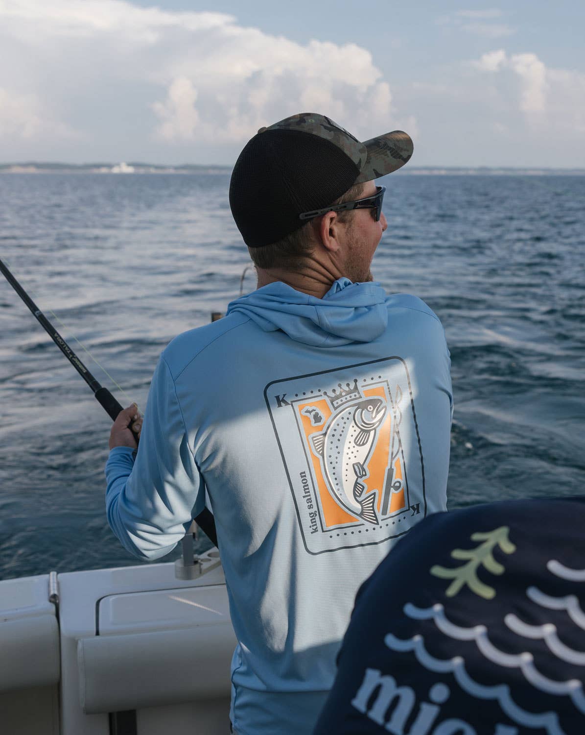 Stuck on Michigan - Vente Sweat à capuche – unisexe - Hoodie de performance Michigan King Salmon UPF 50+5