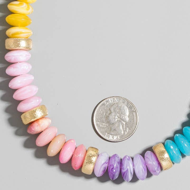 The Looks by Fame Accessories - Wholesale Pendant/Charm Necklace - Wide Marble Resin And Metallic Disc Beaded Necklace