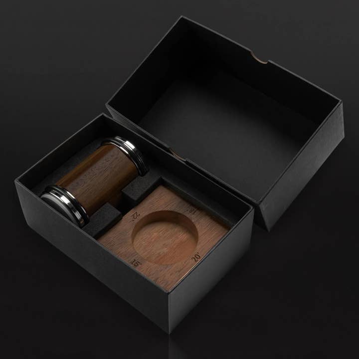 Senken Knives – Großhandel Messerschärfer – Rollmesserschärfer mit Magnetfuß mit Holzsockel