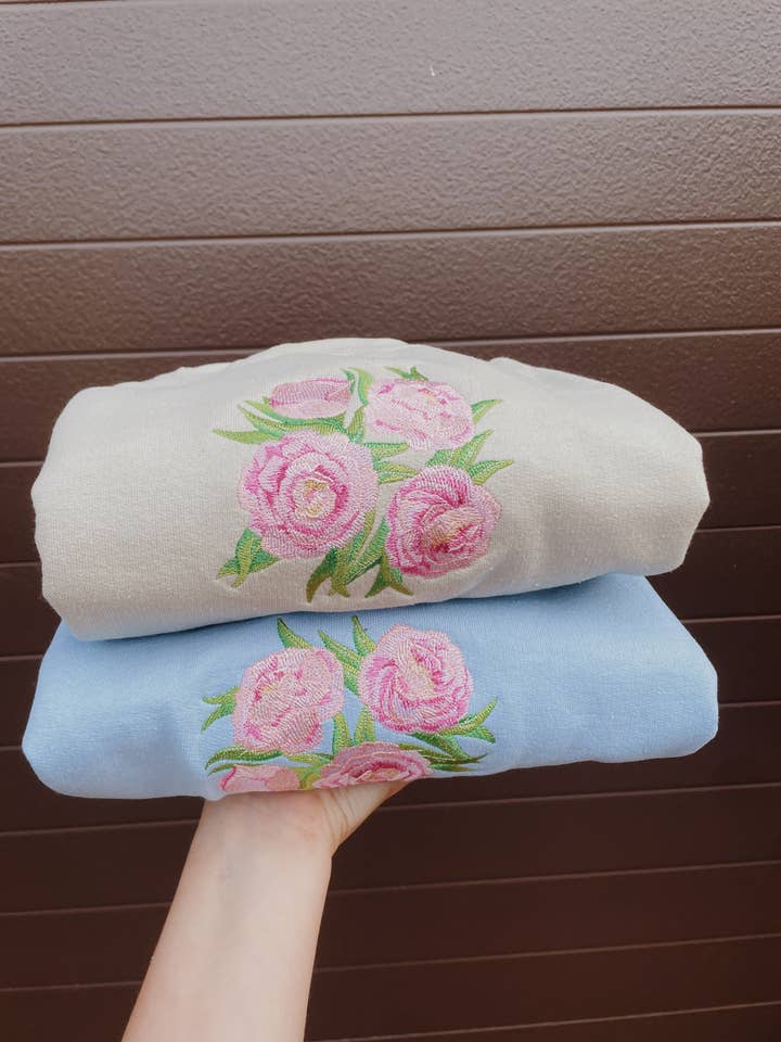 Camisola Grande Bordada Peônia por atacado de Molly Louise Shop