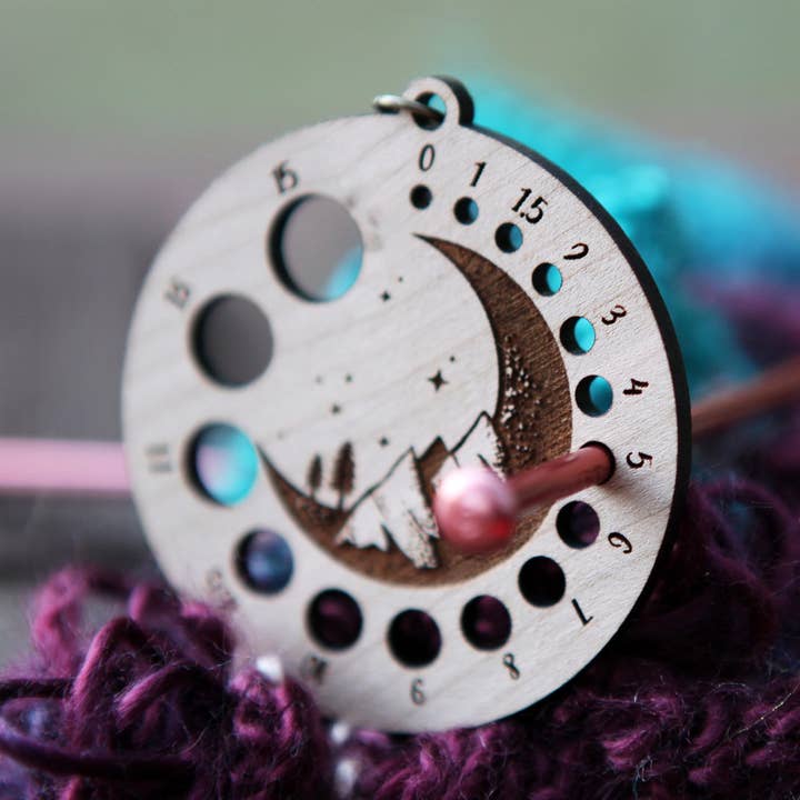 Kersenhouten breimeter met sterrenhemel en bronzen sluiting voor wholesale door Sunrise Grove