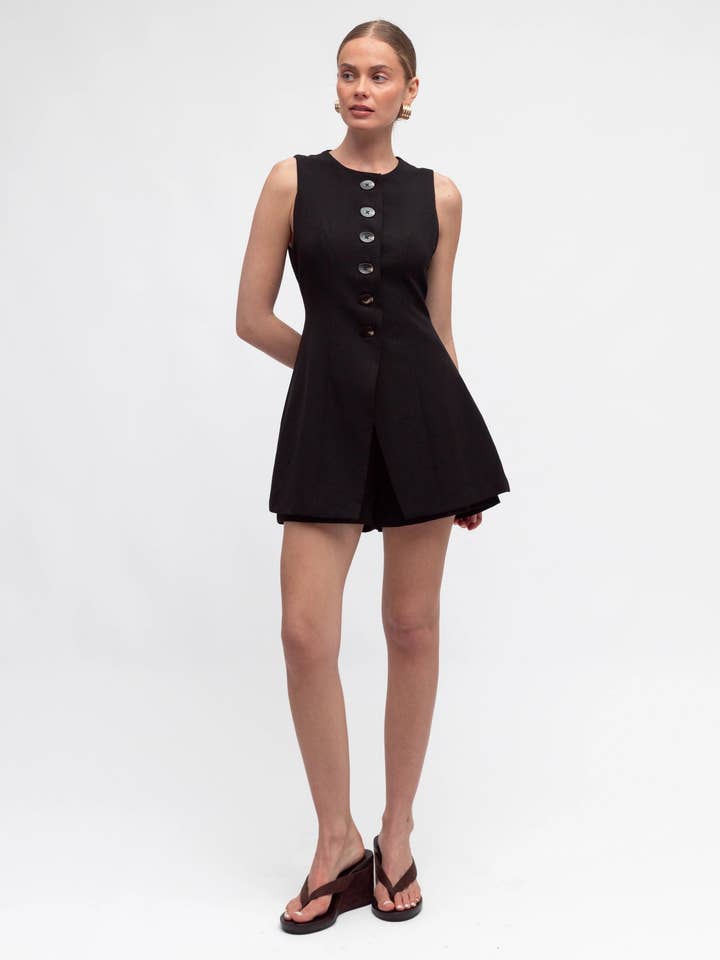 FLAT FRONT SUITING SHORT for wholesale by Global Fashion House