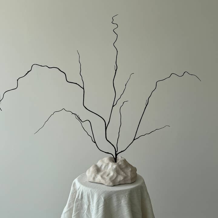 GINALADÉCO - Wholesale Sculpture - The Aira Sculpture | Almond1