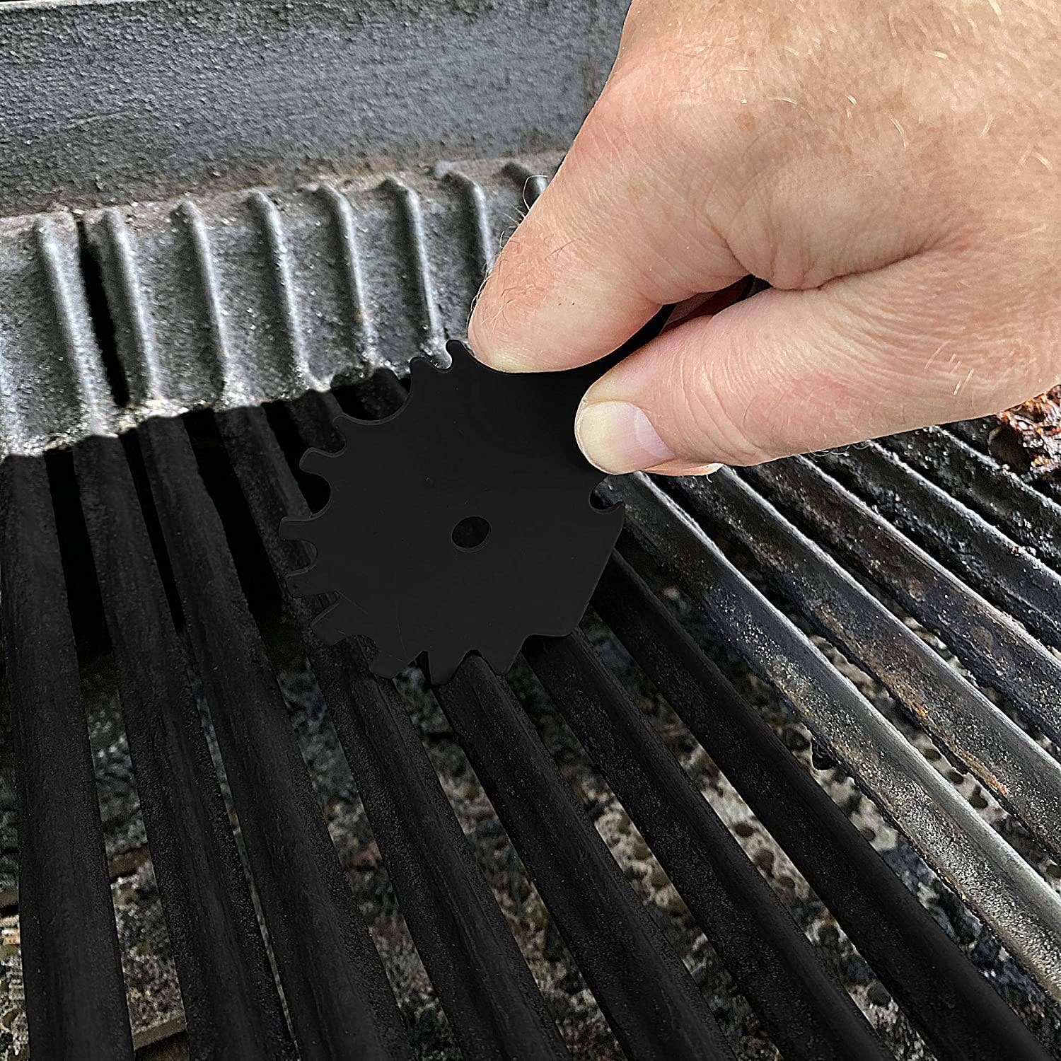 Fox Run Brands - Wholesale Outdoor Grill Tools - Outset Grill Grate and Cleaning Tool, 4.5" x 2.75" x 0.1"1