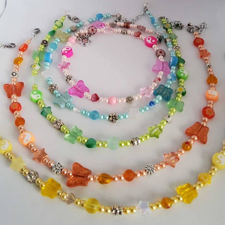 Collier Floral : Charme Rêveur pour la vente par Thorneapple Designs