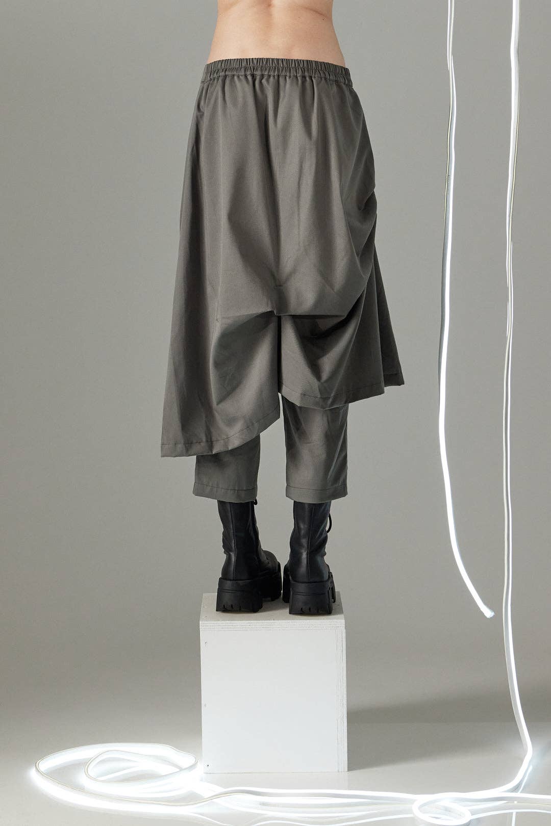 GREY SOUTH PANT POSH WOMEN for wholesale on Faire2