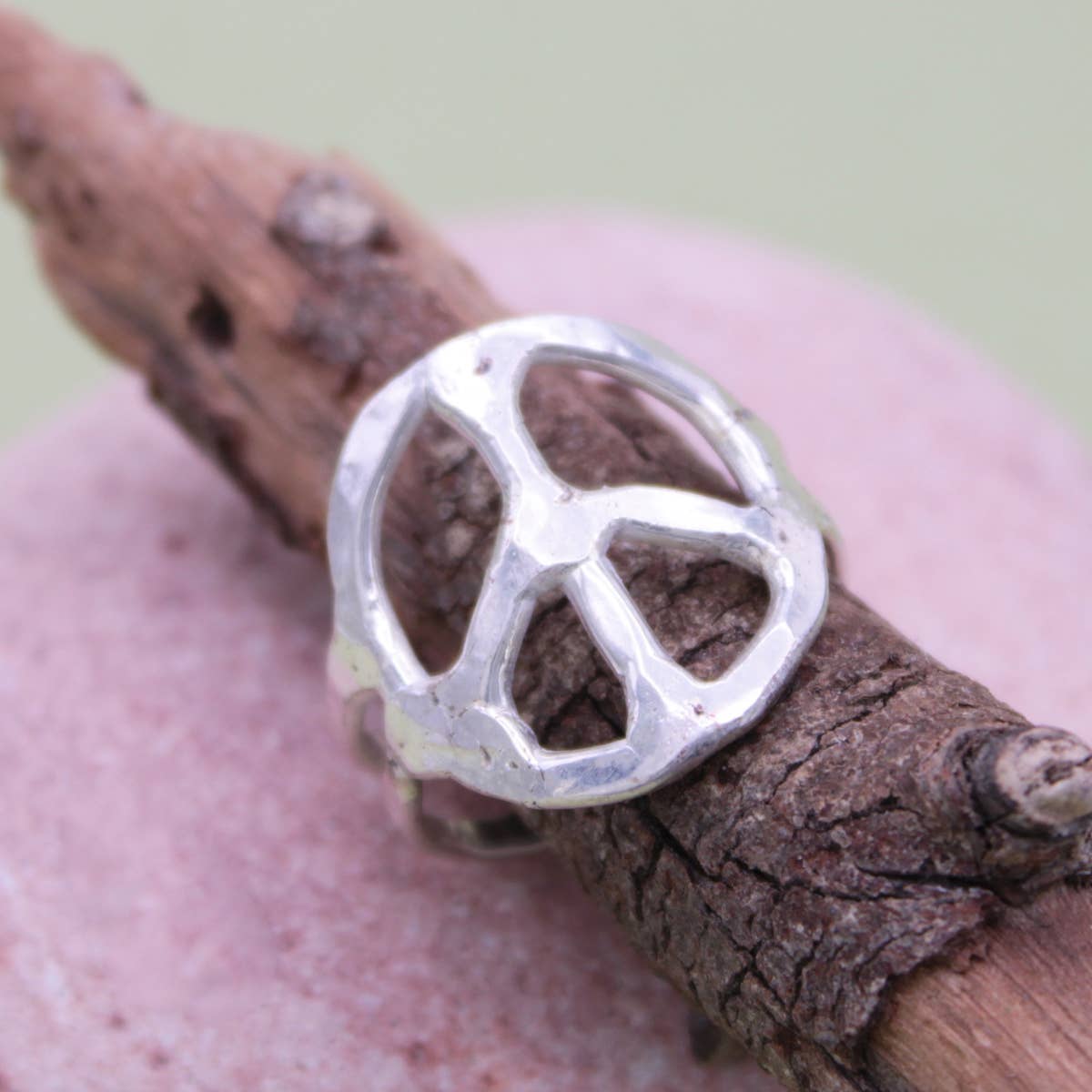 ZAD - Wholesale Signet ring - Woodstock Vibes Silver Peace Sign Ring