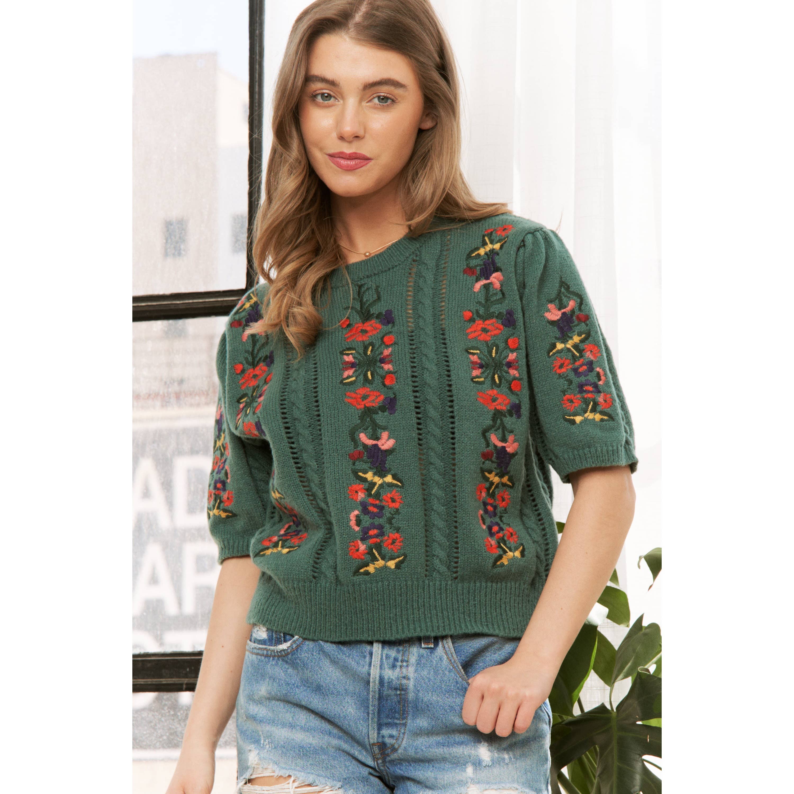 Sweet Generis - Wholesale Knit Sweater - Women's - CUTE FLORAL EMBROIDERY CASUAL PULLOVER SWEATER4