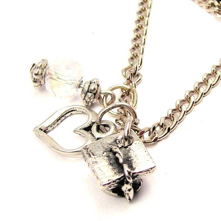 Graduation Cap hjerte og krystal halskæde skole College for engroshandel hos Chubby Chico Charms