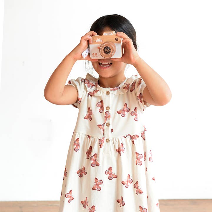 Robe fille printemps à col à volants et manches bouffantes — Papillons pour la vente par City Mouse Studio