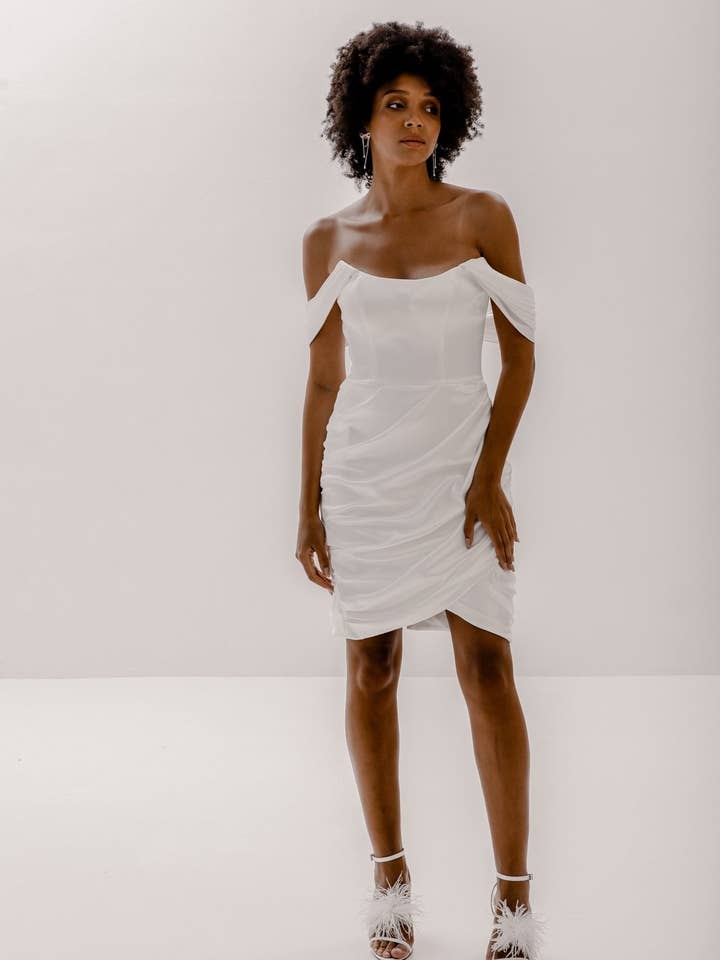 Ruby Klänning för wholesale av Heirloom Bridal Company