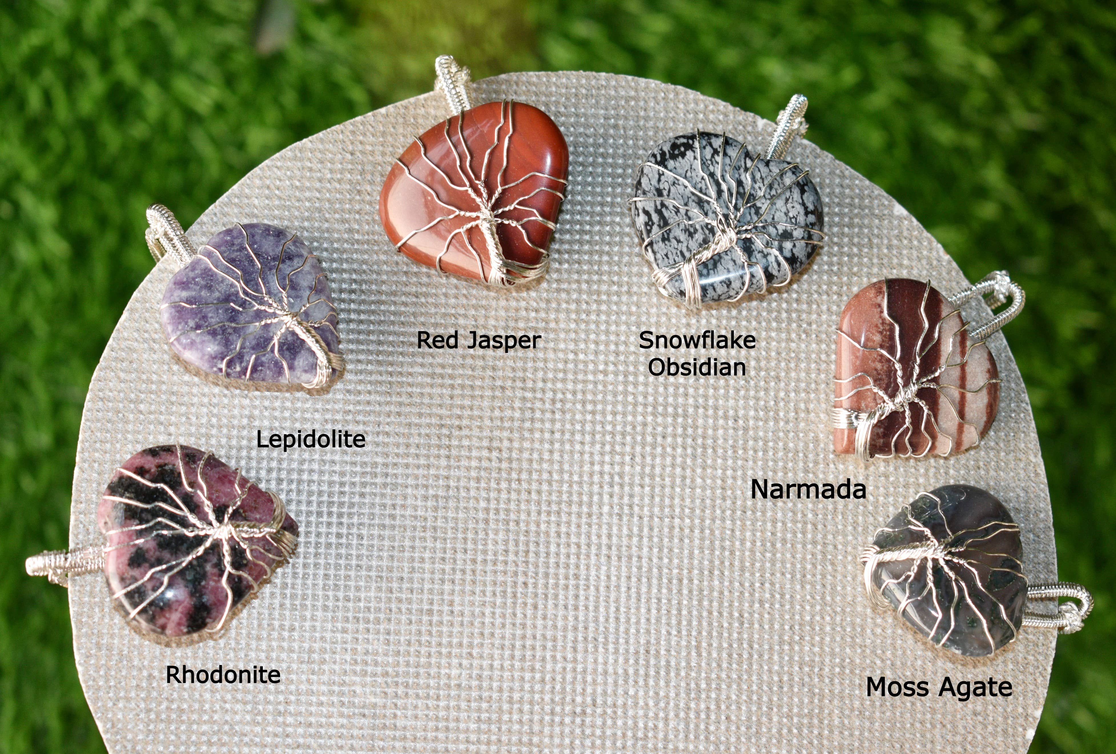 Soothing Crystals - Vendita all'ingrosso Collana con ciondolo/pendaglio - Ciondolo in cristallo a forma di cuore in argento avvolto in filo d'argento8