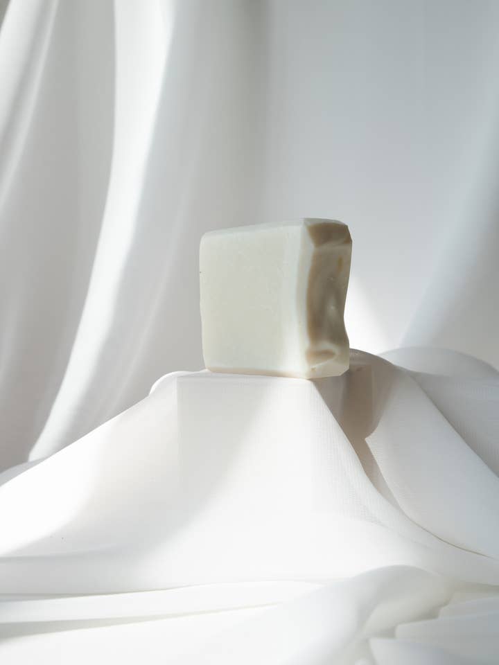 TÄGLICHE BUTTER REINIGUNGSSEIFE für den Großhandel von Blossm Organic