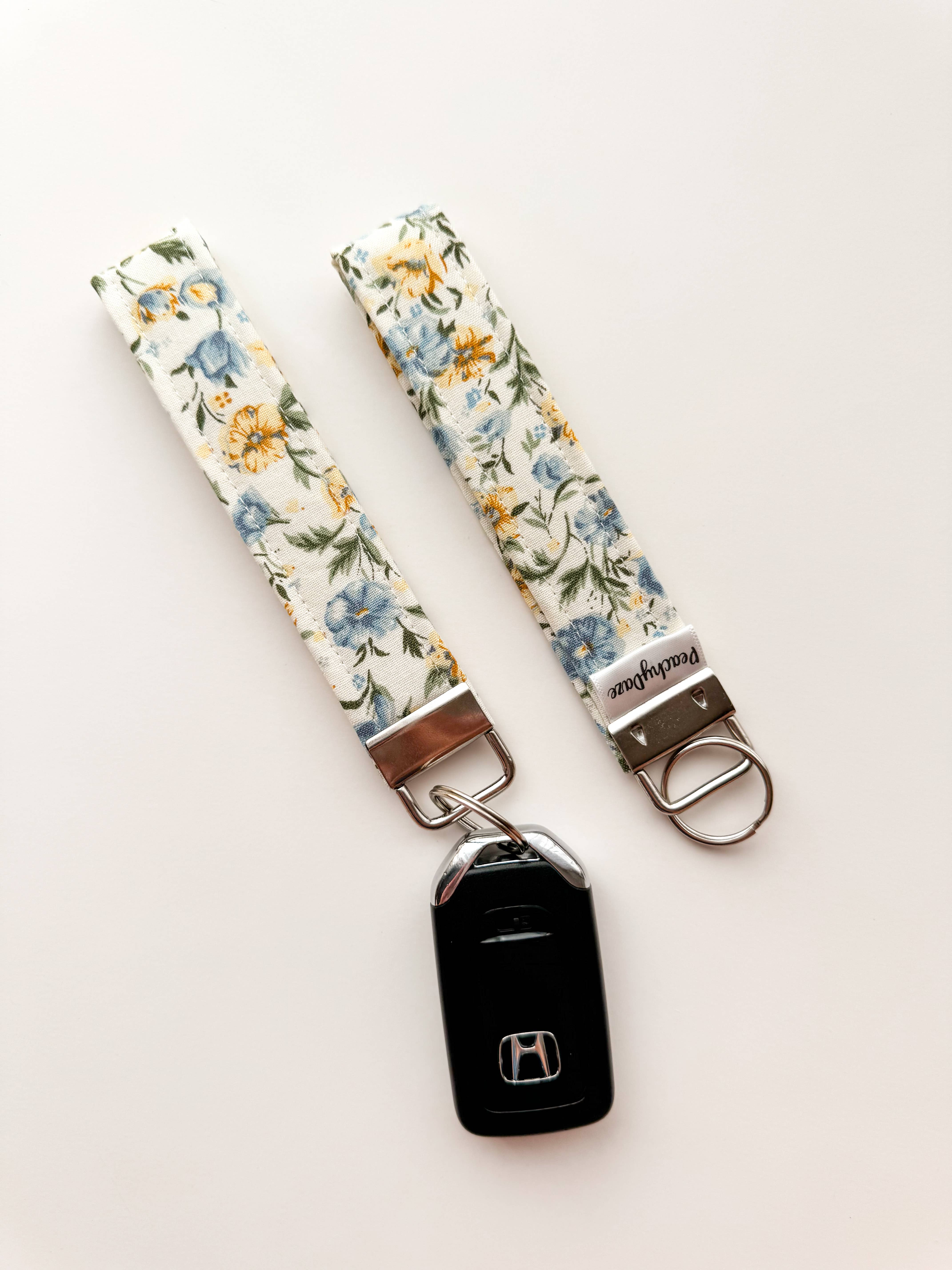 Peachy Daze Boutique - Wholesale Keychain - Women's - Vintage Floral Keychain, Keychain Wristlet, Key fob, Fall1