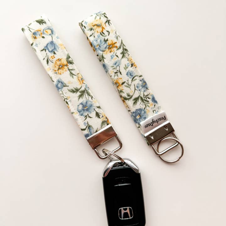Peachy Daze Boutique - Wholesale Keychain - Women's - Vintage Floral Keychain, Keychain Wristlet, Key fob, Fall1