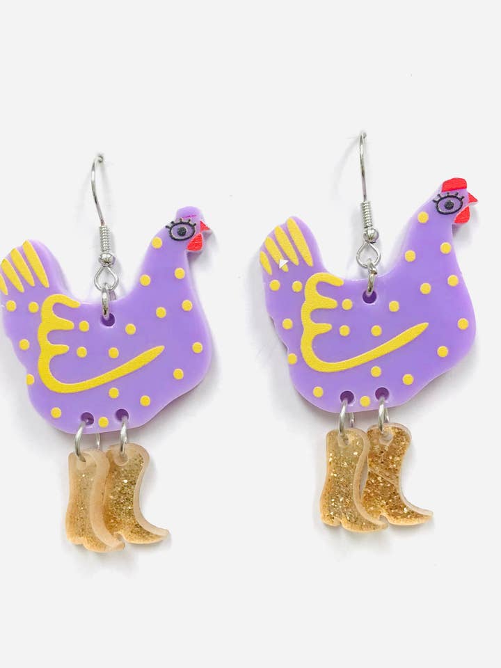 Lavendelkleurige oorbellen met kip en laarzen van acryl voor wholesale door SimpleNGreat