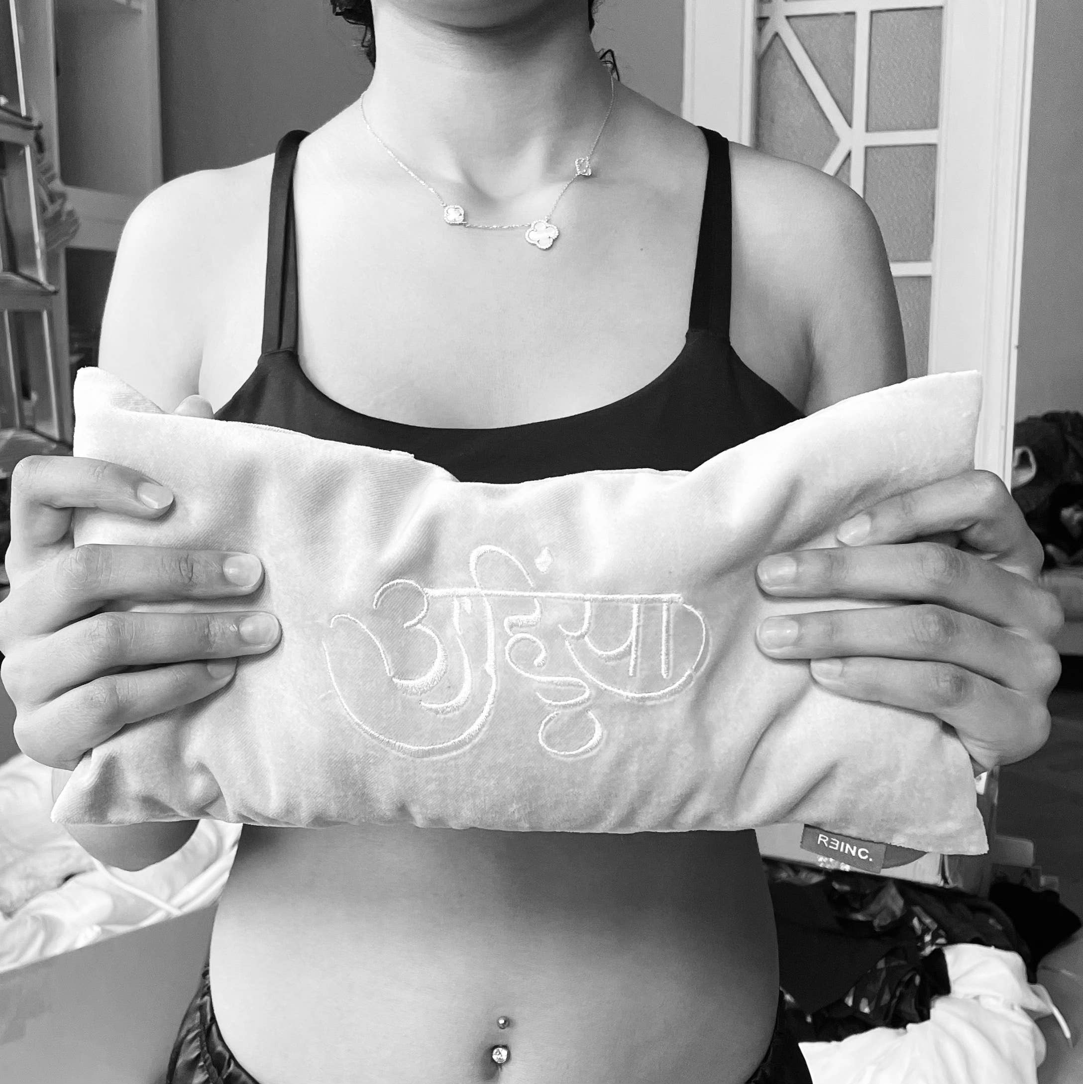 reinc. - Wholesale Yoga Block/Bolster - Organic yoga travel pillow mini Ahimsa, natural linen4