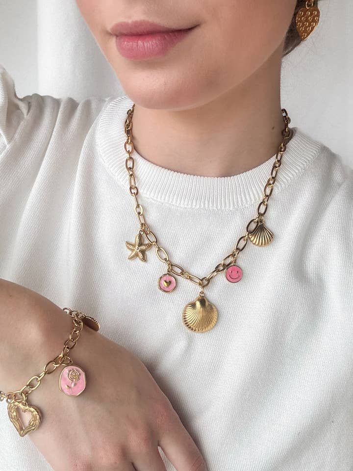 Gold Beach Charm halskæde for engroshandel hos Mi Vida