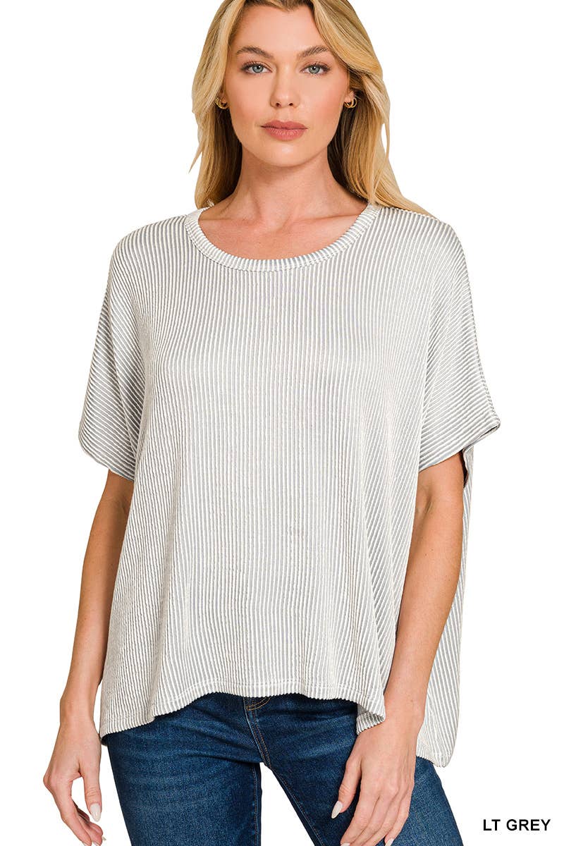 Vanilla Monkey - Wholesale Gebreide top - Dames - Oversized top met korte mouwen en geribbelde strepen15