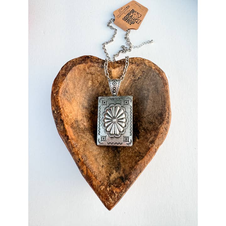 Boho Ranch Shop - Wholesale Pendant/Charm Necklace - Western Concho Pendant Necklace