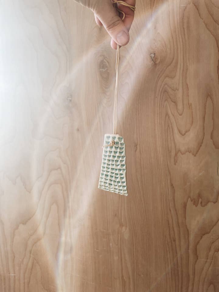 Keramisk halskæde nr. 13 for engroshandel hos Bridget Dorr Ceramics