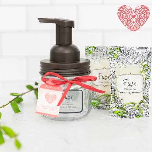 Savon pour les mains à l'huile essentielle moussante Romance pour la vente par Fuze Body