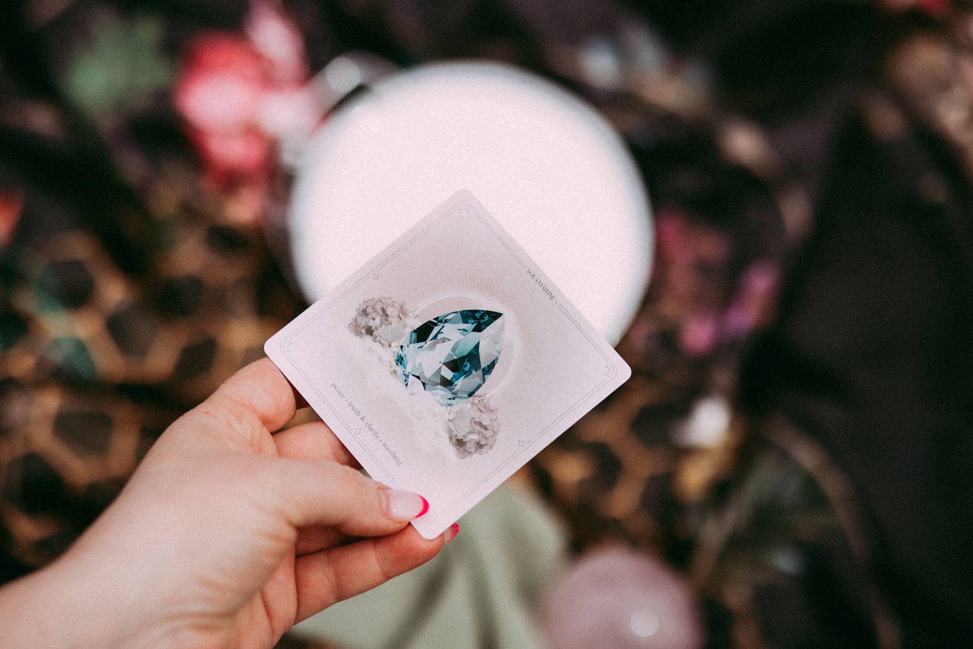 Lisa Fernandes - Wholesale Tarot Cards - Crystal Codes Oracle Deck6