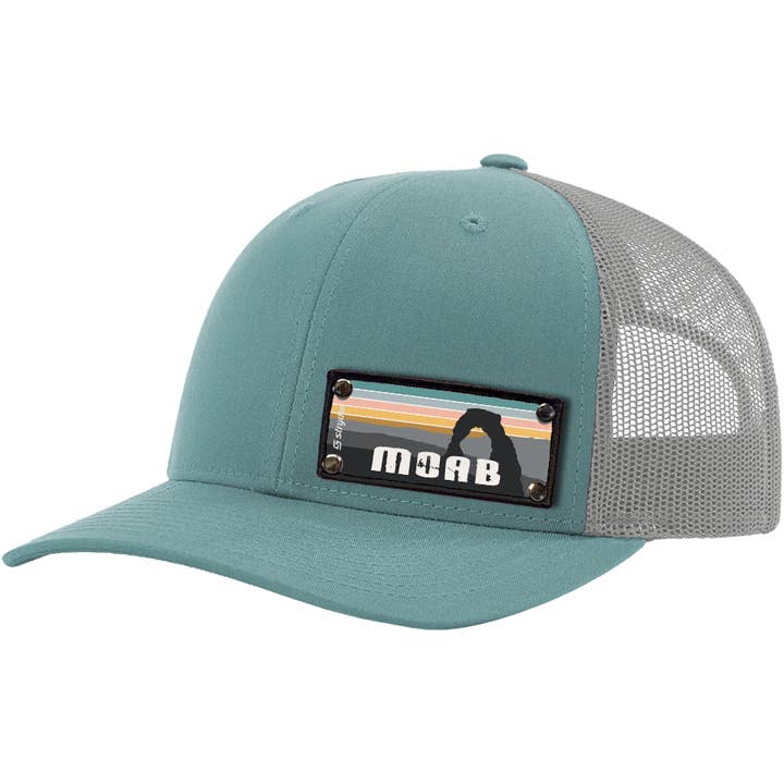 Moab Sunset Coral sur RCH115 Bleu fumée et aluminium pour la vente par Stryder Gear