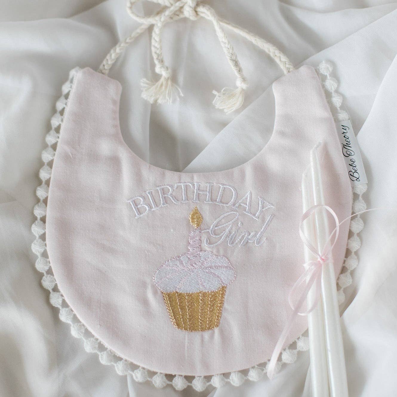 Bebe Theory - Vente Bavoir - bébés - Bavoir d'anniversaire rose pour fille0