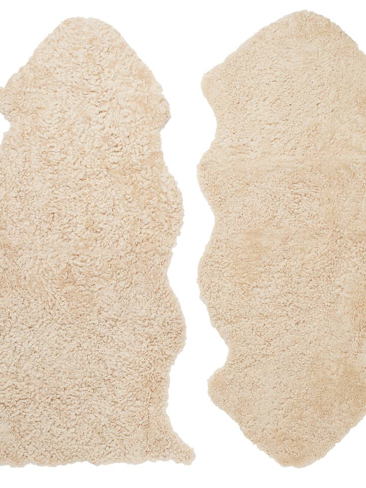 Krullerige 1,5-Set Schapenvacht_Beige Moonlight voor wholesale door Skinnwille Home