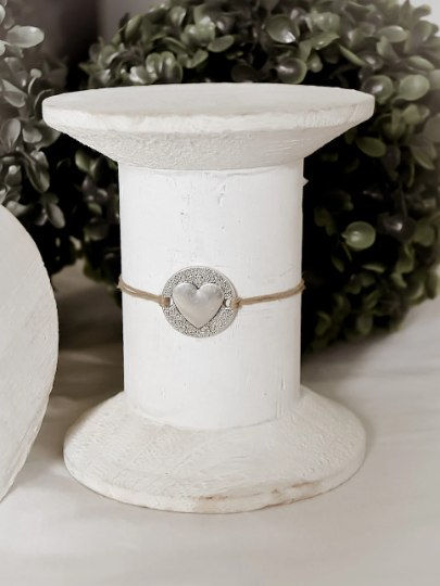 NATURE ET LIN - Wholesale Charm/dangle bracelet - MEDAILLON COEUR - Linen bracelet made in France, L-shaped jewelry0